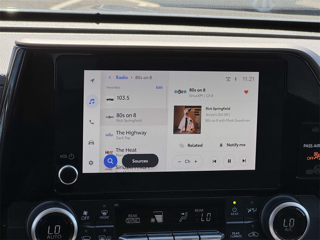 2023 Toyota Highlander Hybrid LE photo 16
