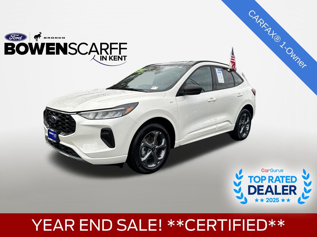 2023 Ford Escape ST-Line's photo