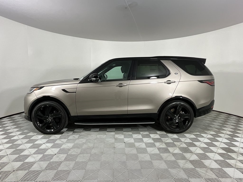 New 2024 Land Rover Discovery Dynamic SE SUV in North Miami NR2489051