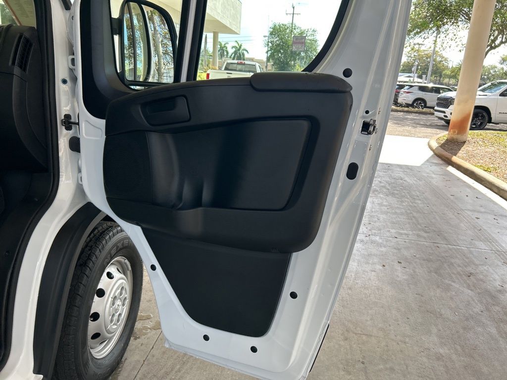 2023 Ram ProMaster 3500 Window Van photo 13