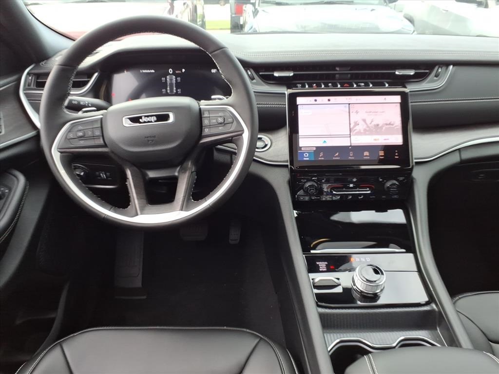 2025 Jeep Grand Cherokee Limited photo 12