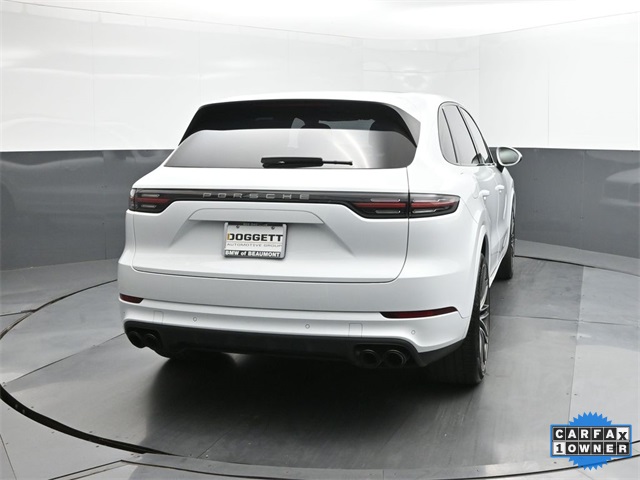 2023 Porsche Cayenne Base photo 10