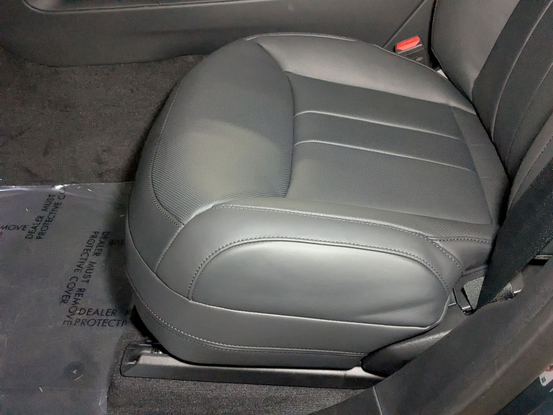 2025 Land Rover Range Rover Sport SE photo 4