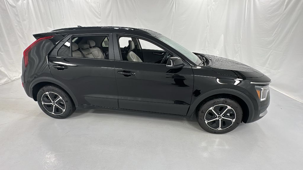 2025 Kia Niro EX photo 2