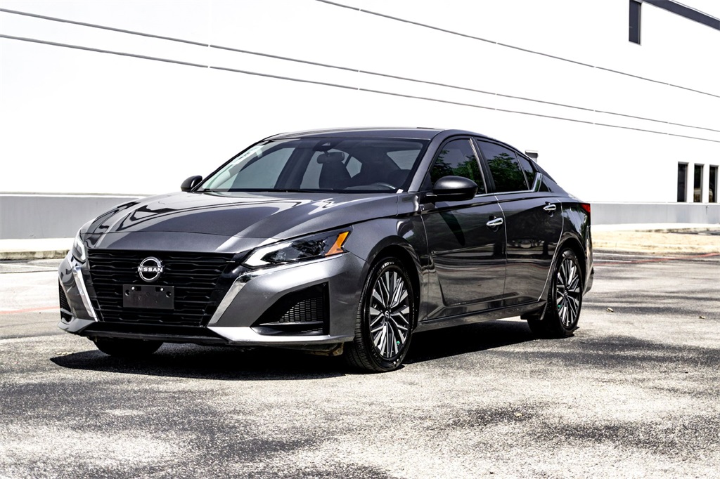 2024 Nissan Altima 2.5 SV photo 8