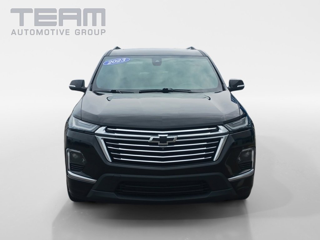 2023 Chevrolet Traverse Premier photo 2