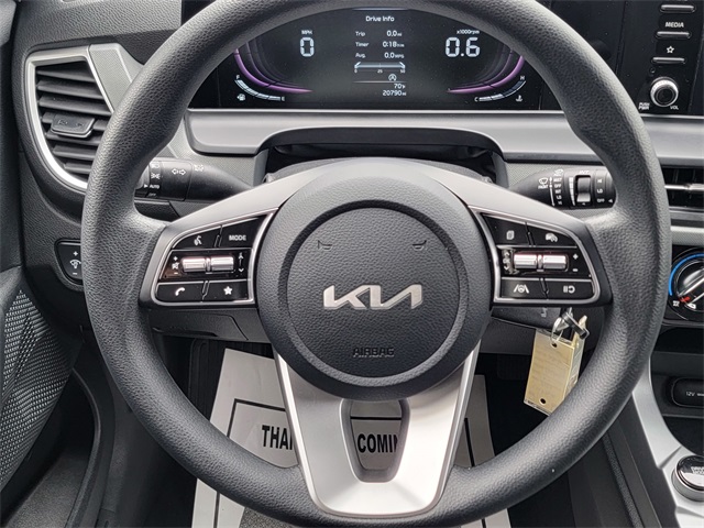 2024 Kia Seltos LX photo 24