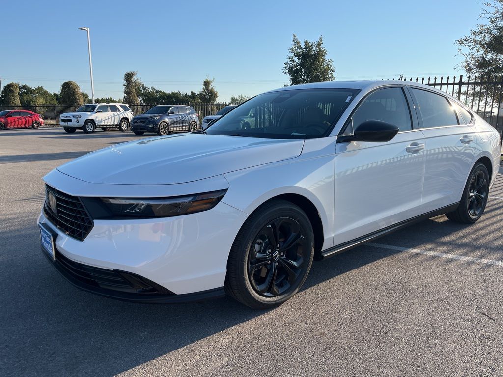 2025 Honda Accord SE's photo