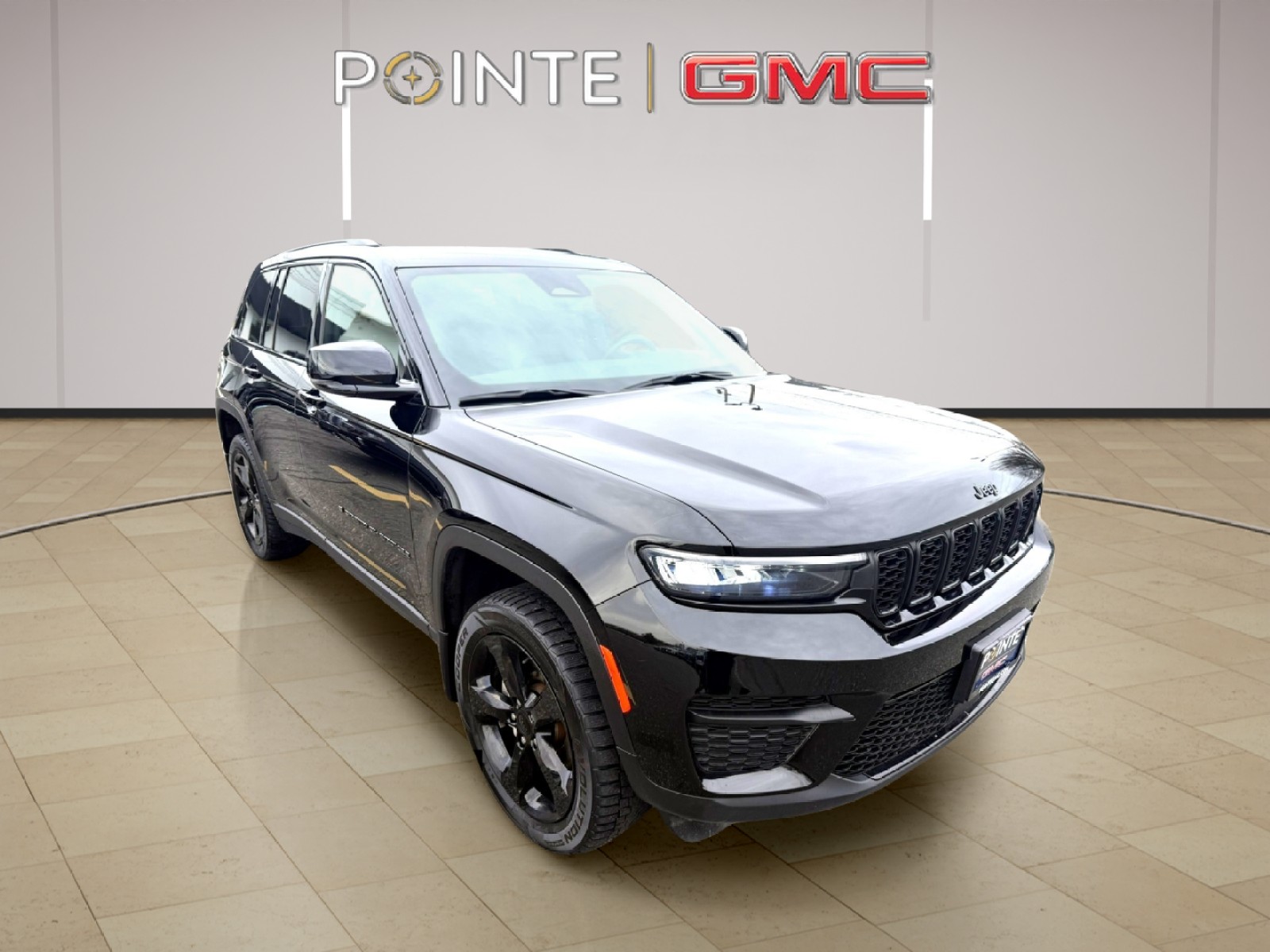 2022 Jeep Grand Cherokee Altitude's photo