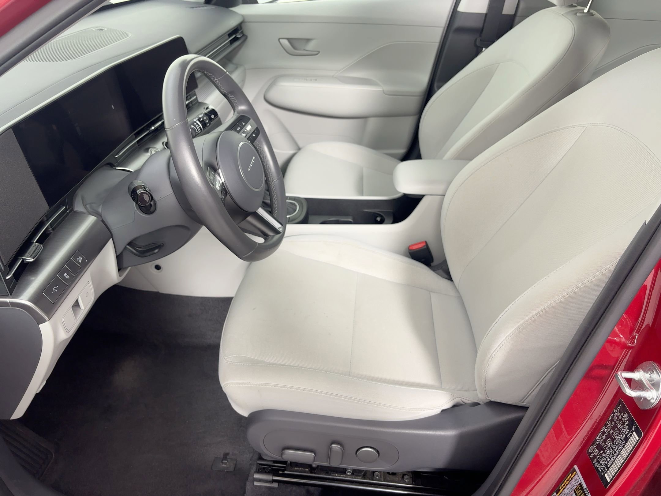 2024 Hyundai Kona SEL photo 3