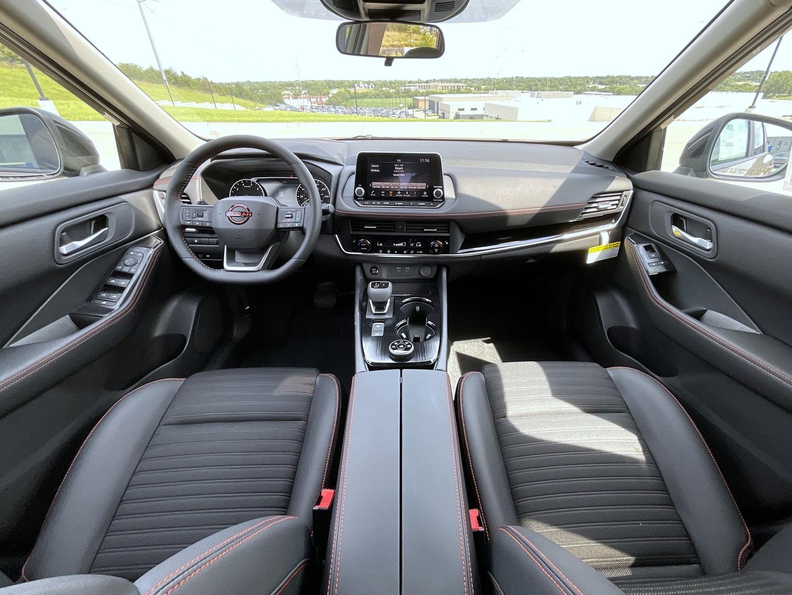2026 Nissan Rogue AWD photo 12