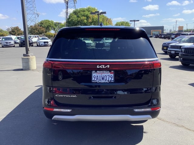 2022 Kia Carnival LX photo 25