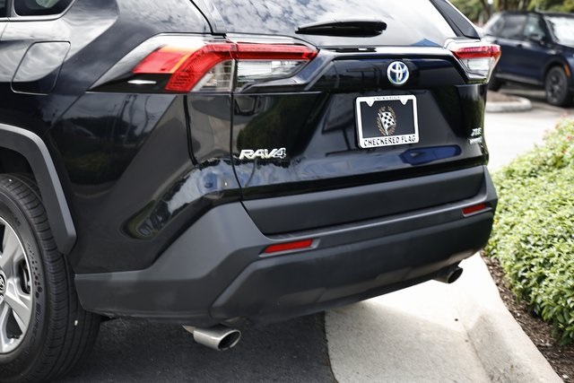 2024 Toyota RAV4 Hybrid XLE photo 8