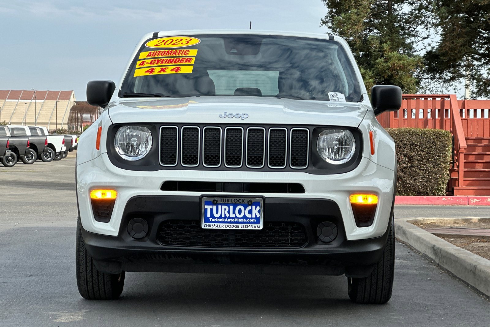 2023 Jeep Renegade Latitude Upland photo 9
