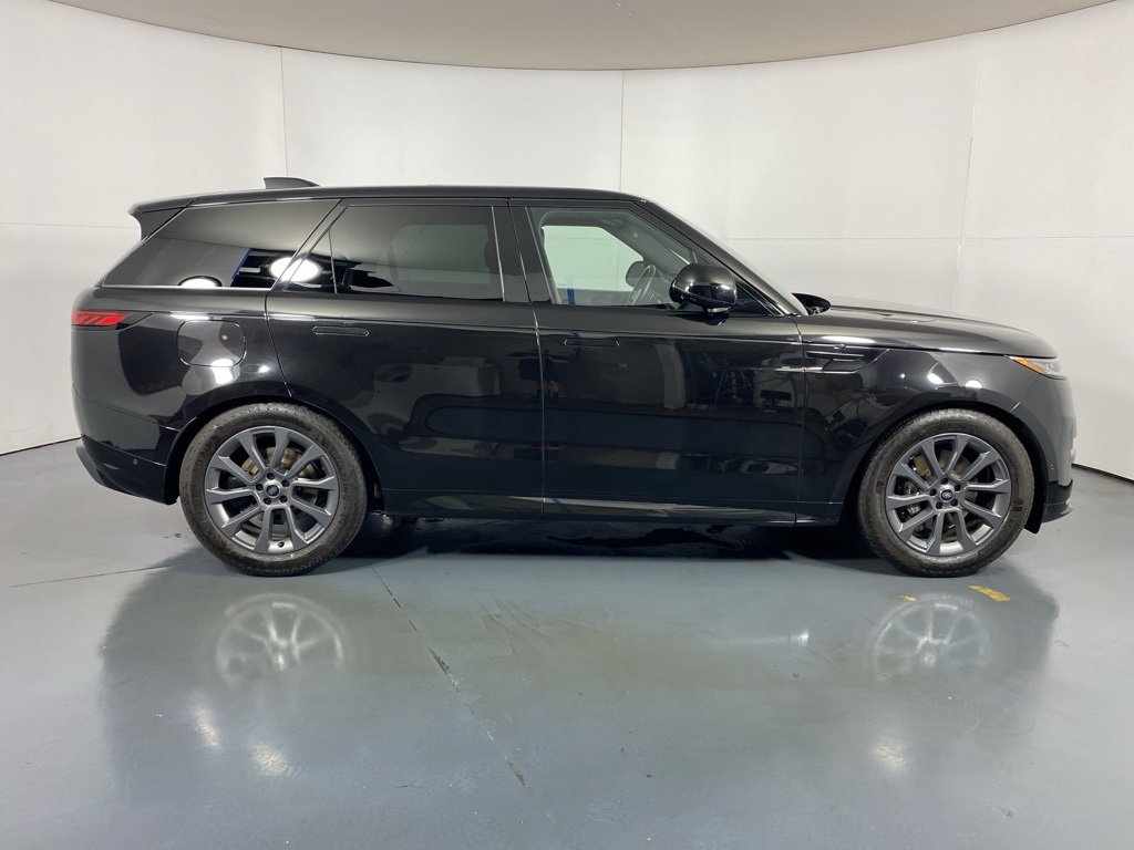 2024 Land Rover Range Rover Sport SE photo 4