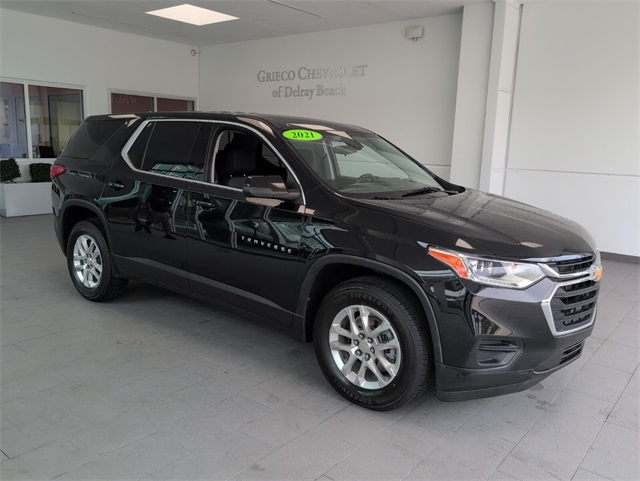 2021 Chevrolet Traverse LS photo 2