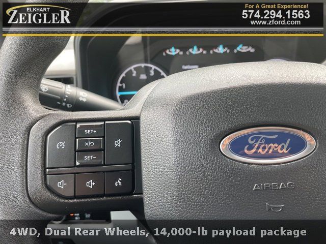 2024 Ford F-350 XLT photo 11