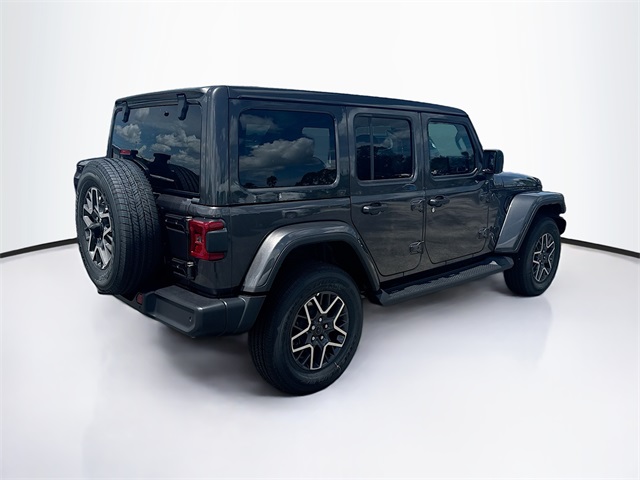 2025 Jeep Wrangler Sahara photo 6