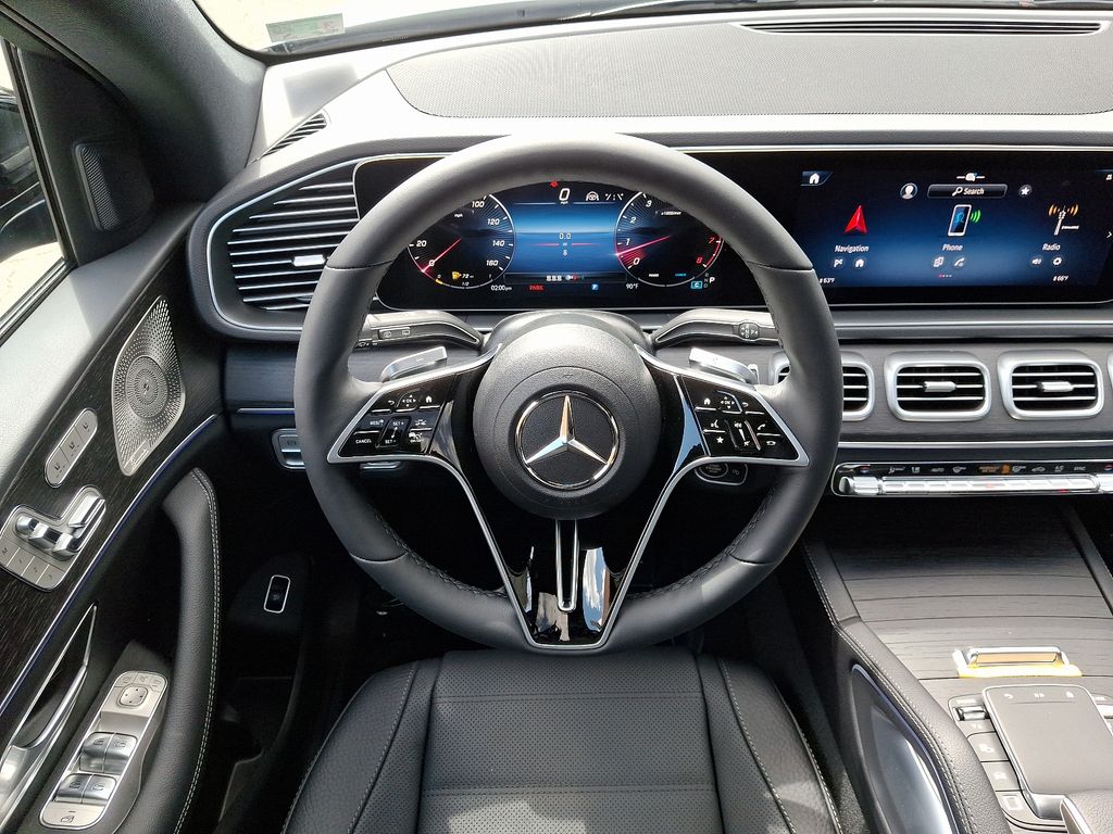 2025 Mercedes Benz GLE 580 4MATIC photo 3