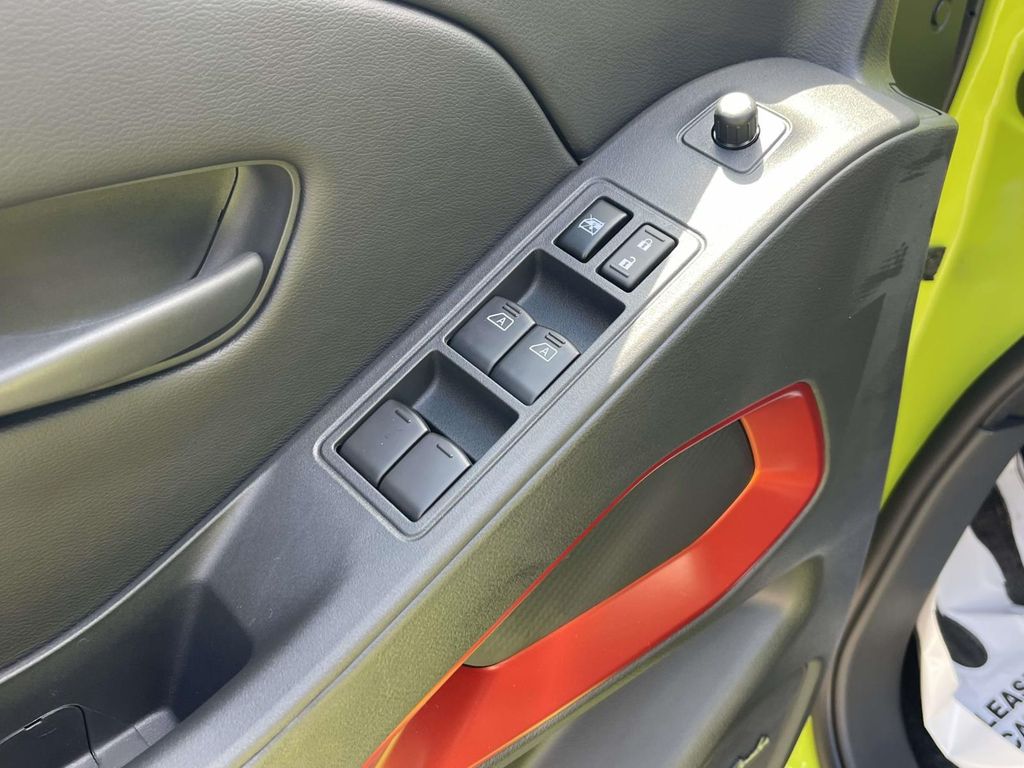 2026 Nissan Frontier PRO-4X photo 17