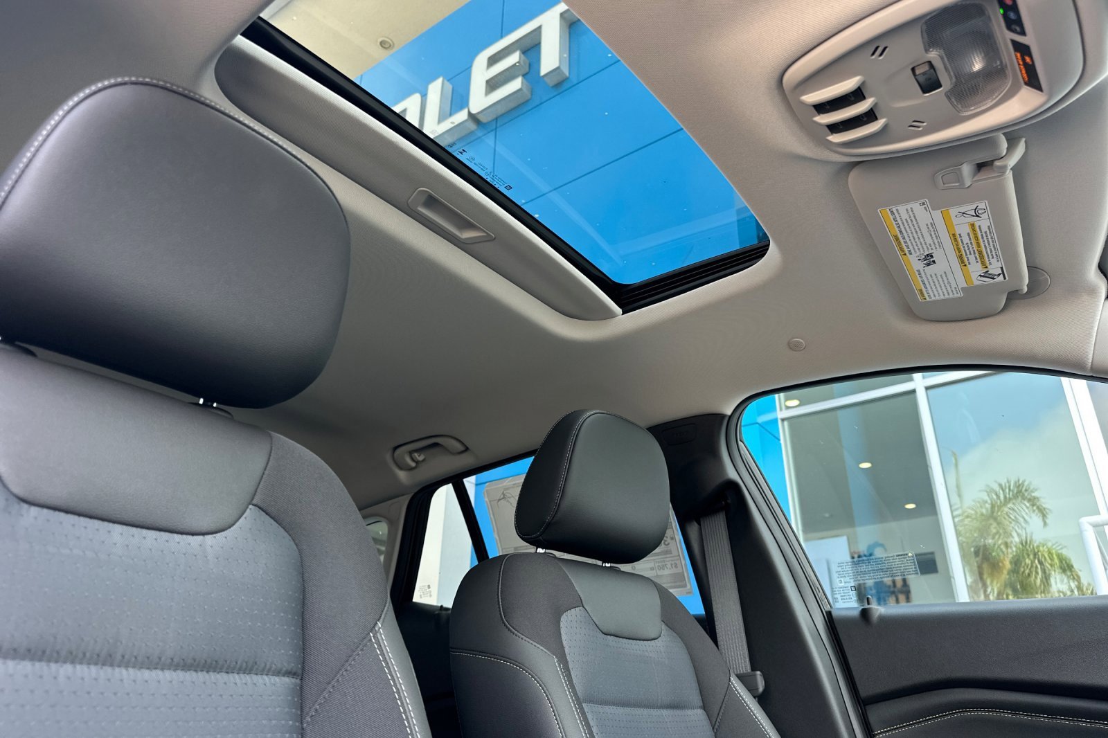 2025 Chevrolet Trax LT photo 13