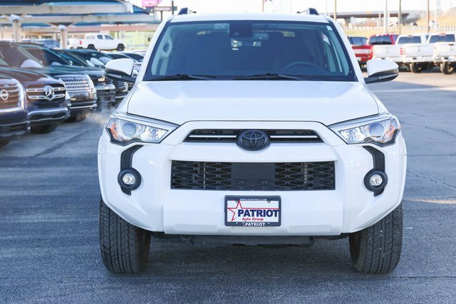 2021 Toyota 4Runner SR5 photo 2