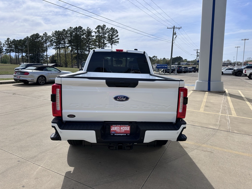 2025 Ford F-250 photo 3