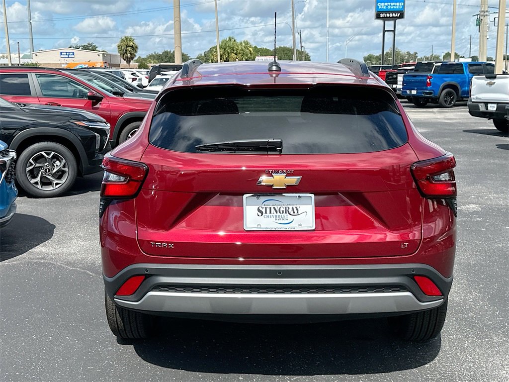 2025 Chevrolet Trax LT photo 5
