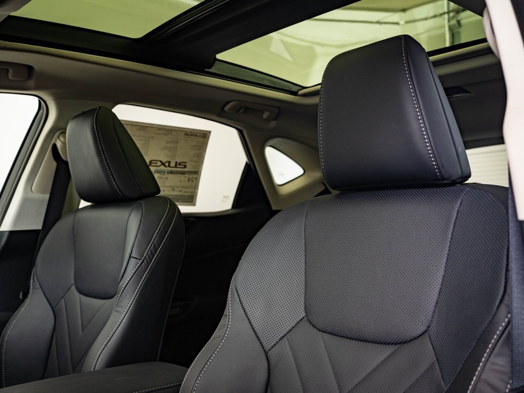 2026 Lexus NX 350 Luxury photo 19