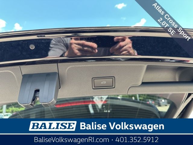 2025 Volkswagen Atlas Cross Sport SE Technology photo 5