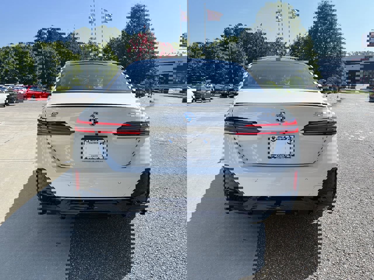 2026 Bmw 550e 550e xDrive photo 7