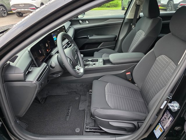 2025 Kia K5 LXS photo 14