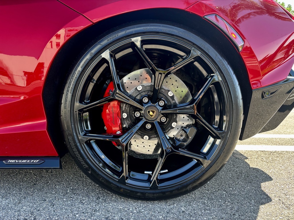 2025 Lamborghini Revuelto photo 20