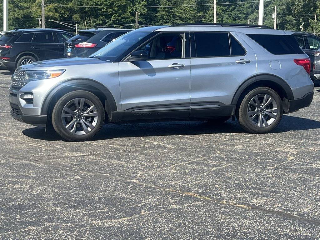 2022 Ford Explorer XLT photo 5