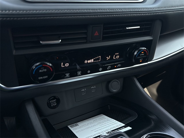 2026 Nissan Rogue SV photo 27