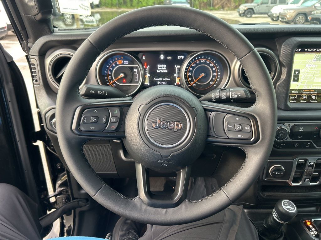 2023 Jeep Wrangler Willys photo 14