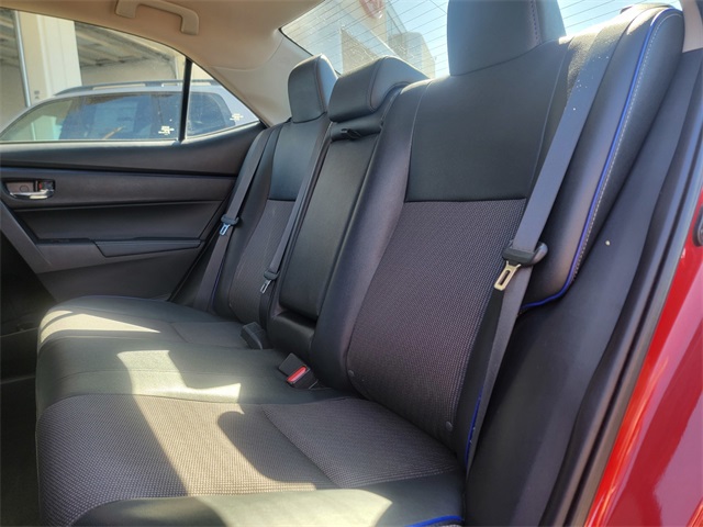 2018 Toyota Corolla SE photo 16