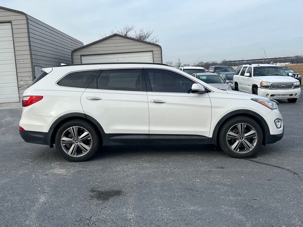 2014 Hyundai Santa Fe GLS photo 2