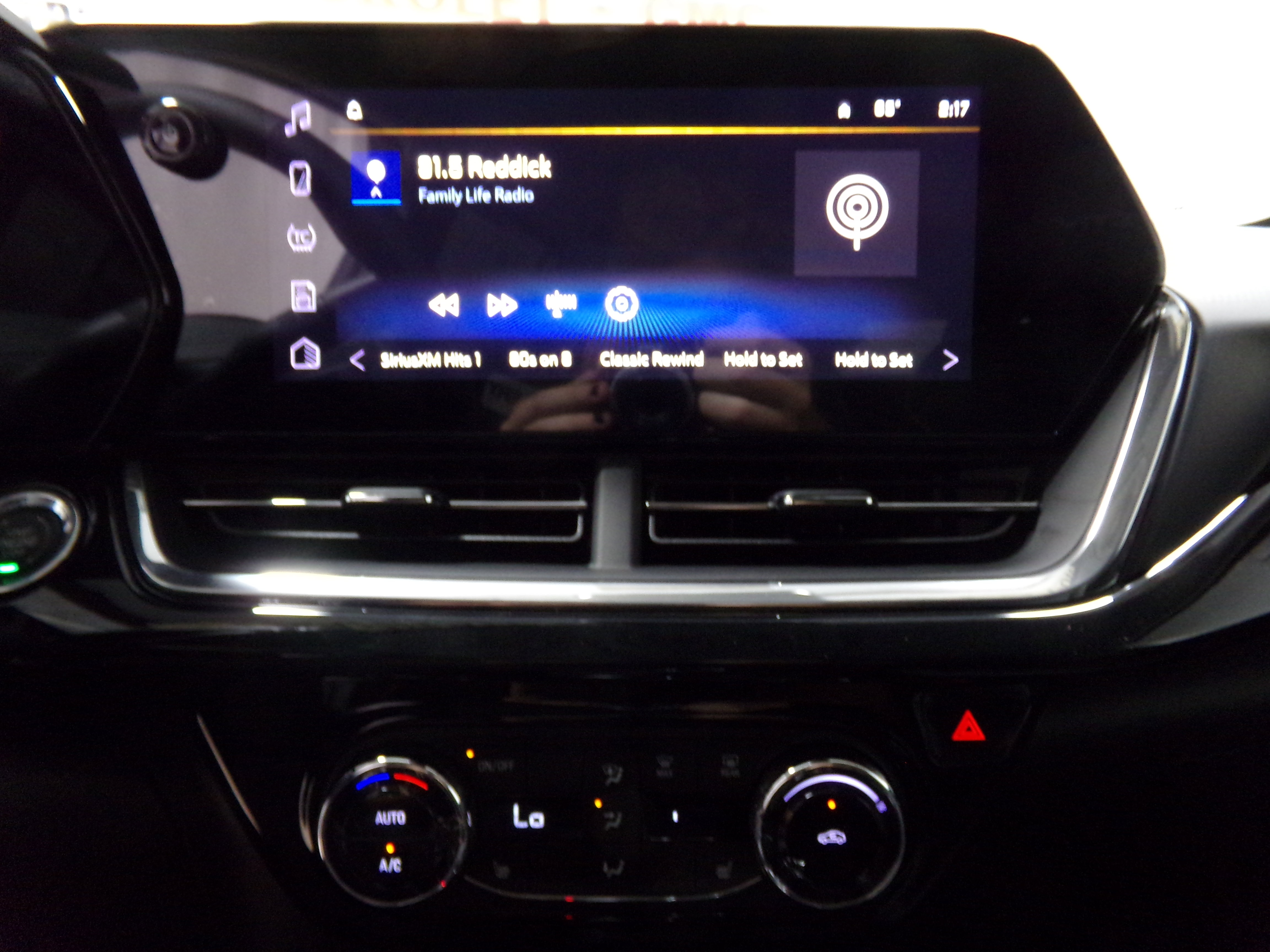 2025 Chevrolet Trax ACTIV photo 12