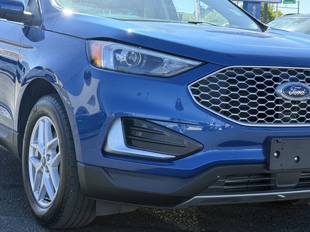 2024 Ford Edge SEL photo 2
