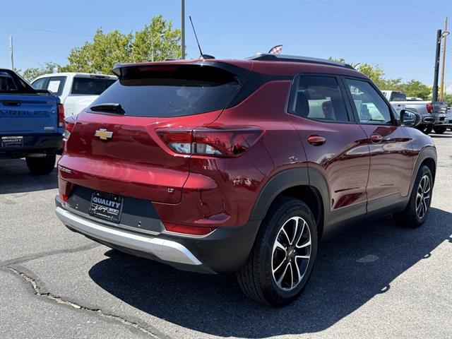 2024 Chevrolet Trailblazer LT photo 3