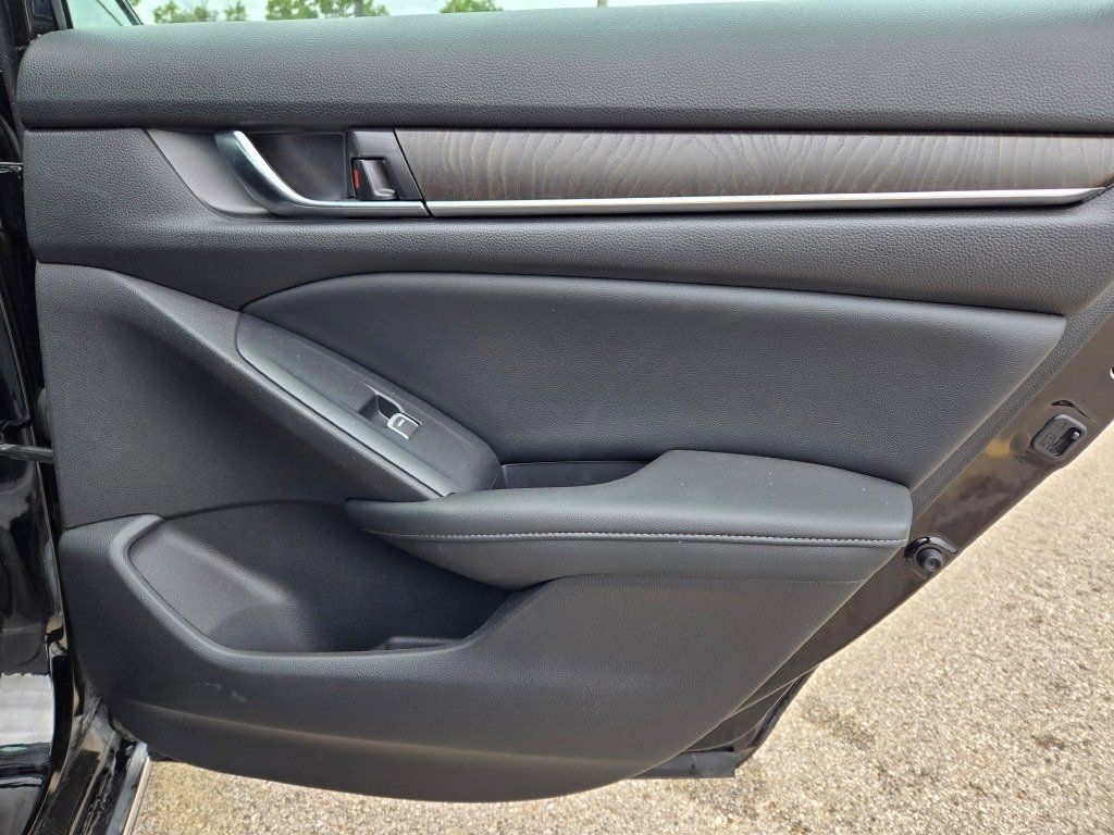 2022 Honda Accord EX-L photo 7