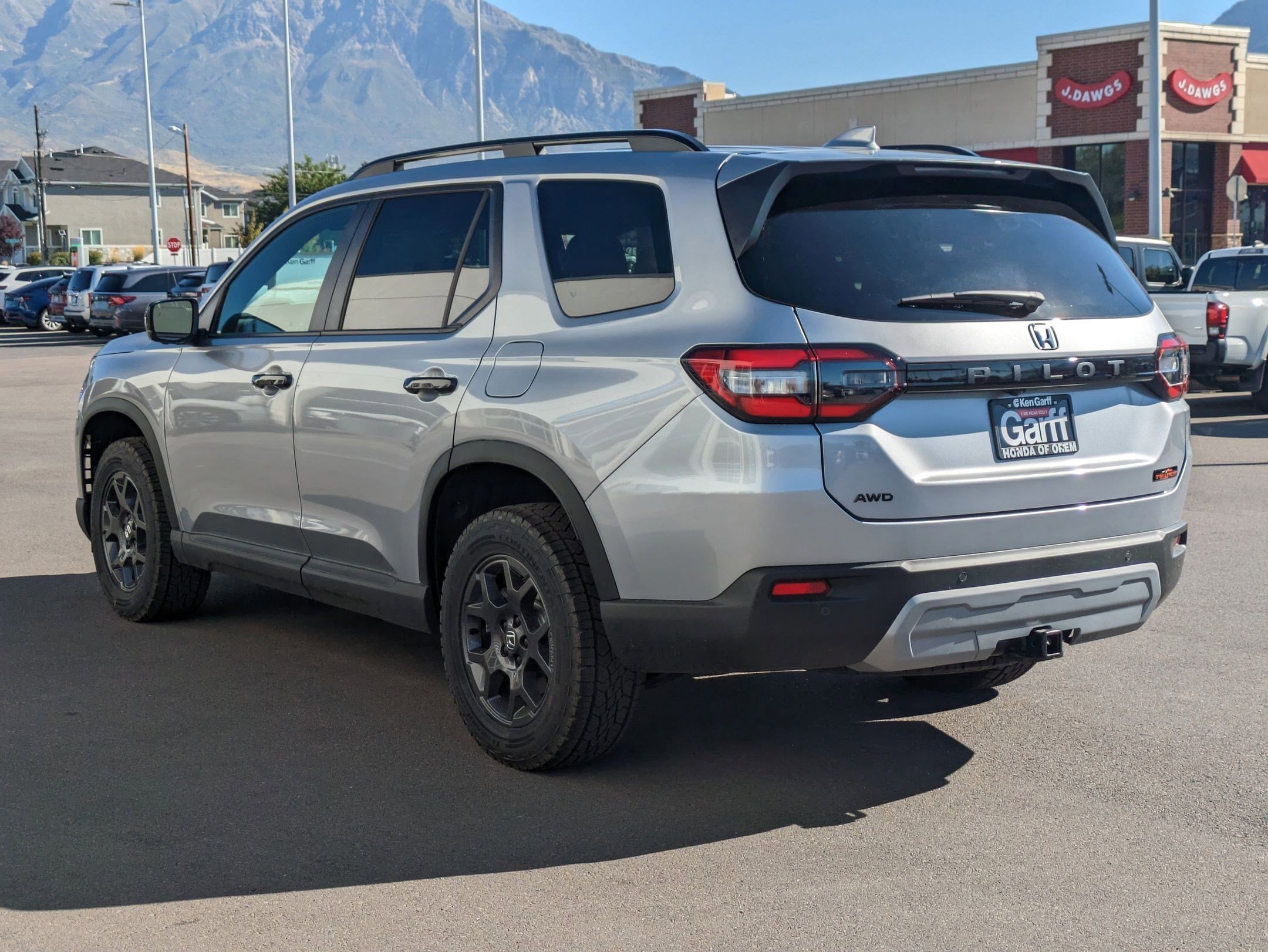 2025 Honda Pilot TrailSport photo 5