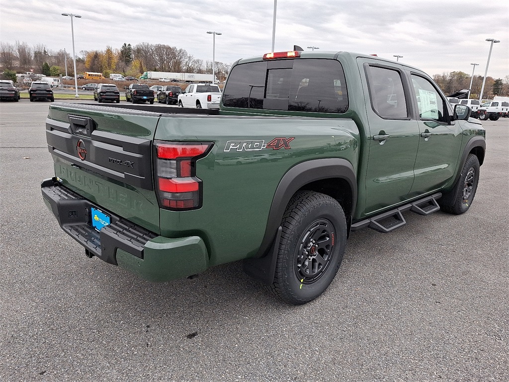 2026 Nissan Frontier PRO-4X photo 4