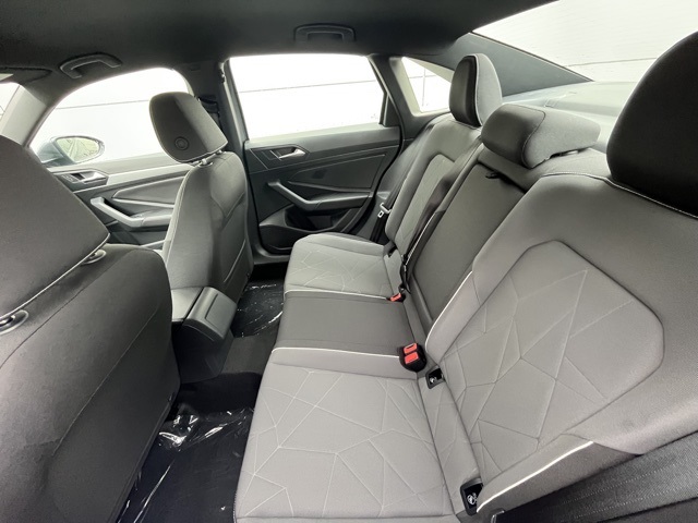 2026 Volkswagen Jetta Sport photo 3