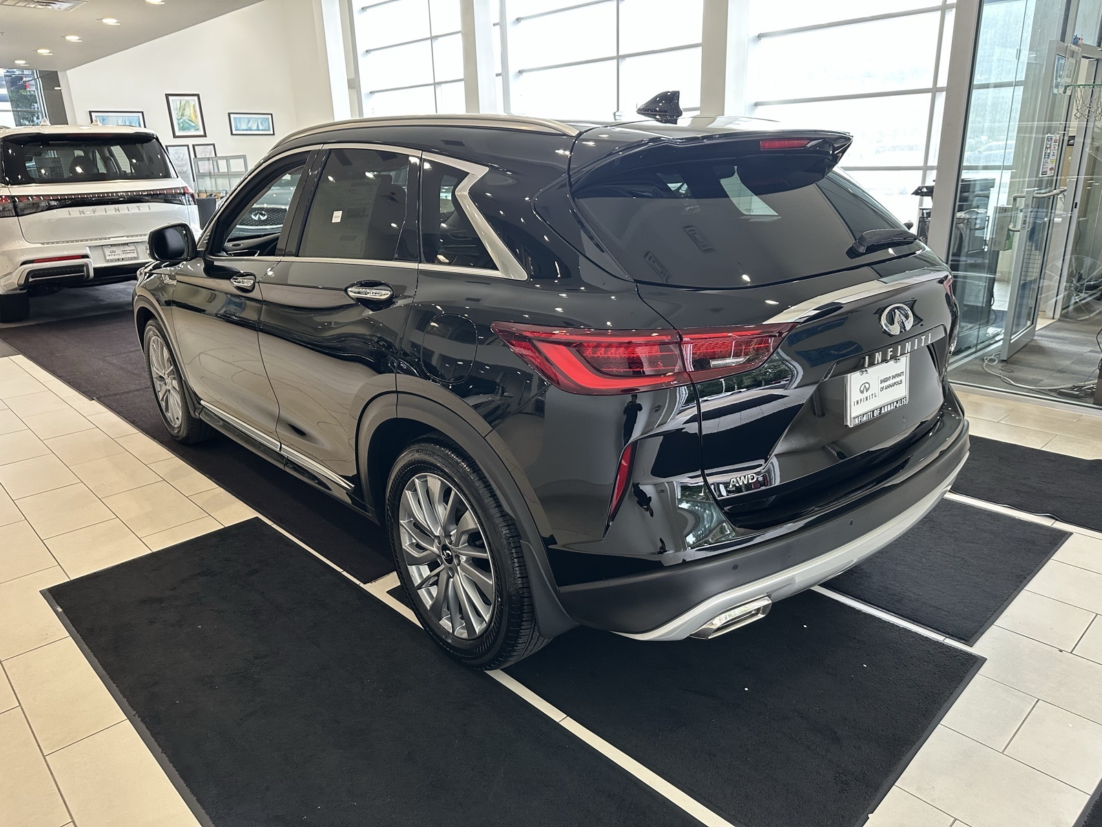 2025 Infiniti QX50 Luxe AWD photo 5