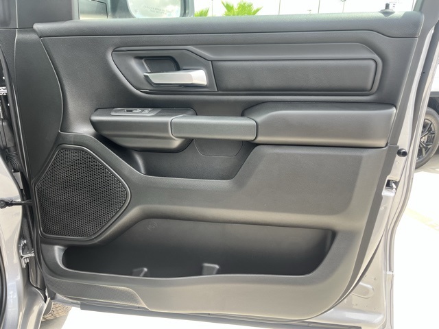2025 Ram 1500 Tradesman photo 21