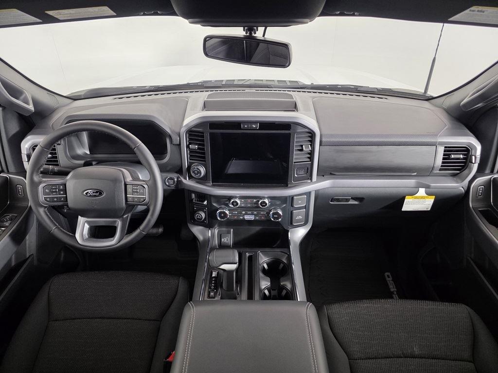 2025 Ford F-150 XLT photo 19
