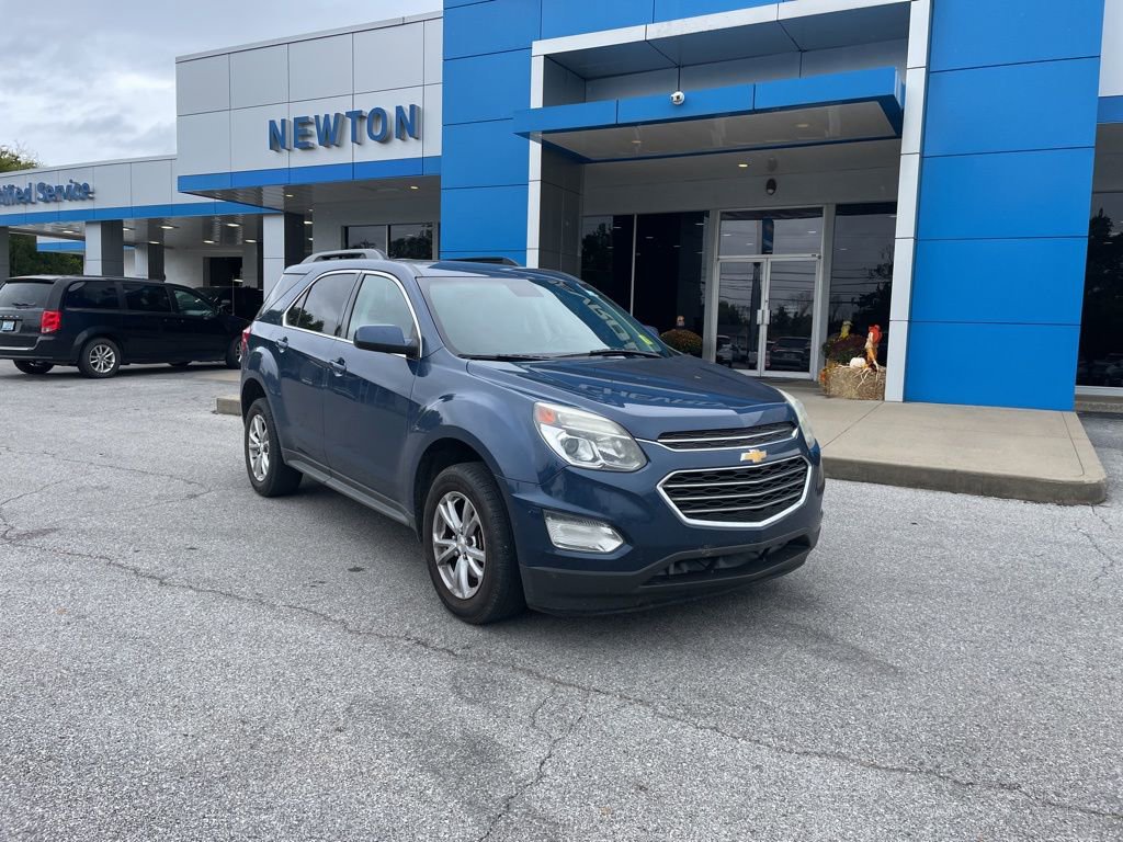 2017 Chevrolet Equinox LT photo 2