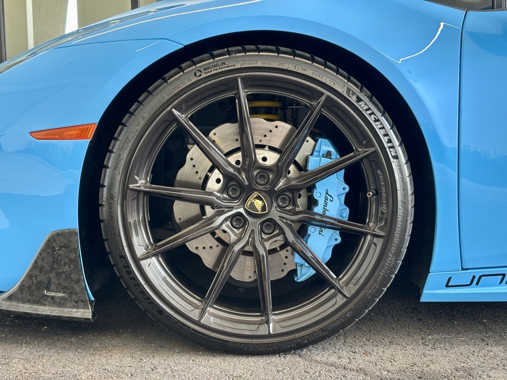 2018 Lamborghini Huracan Spyder photo 17